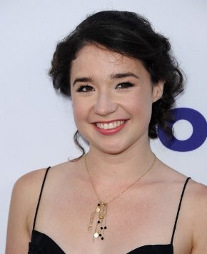 Sarah Steele as Marissa Gold in Elsbeth Sarah Steele as Marissa Gold in Elsbeth