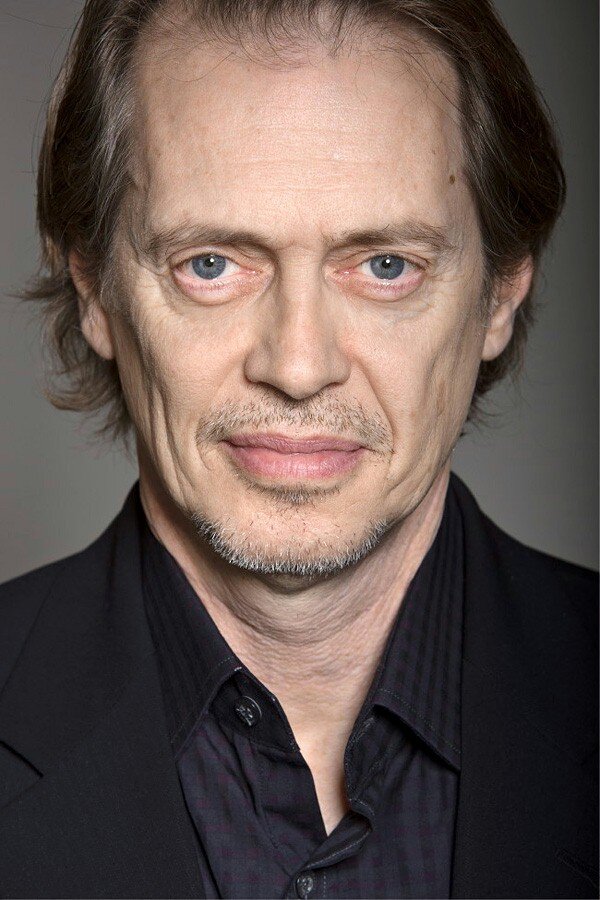 Steve Buscemi as Simon Carroll in Elsbeth Steve Buscemi as Simon Carroll in Elsbeth