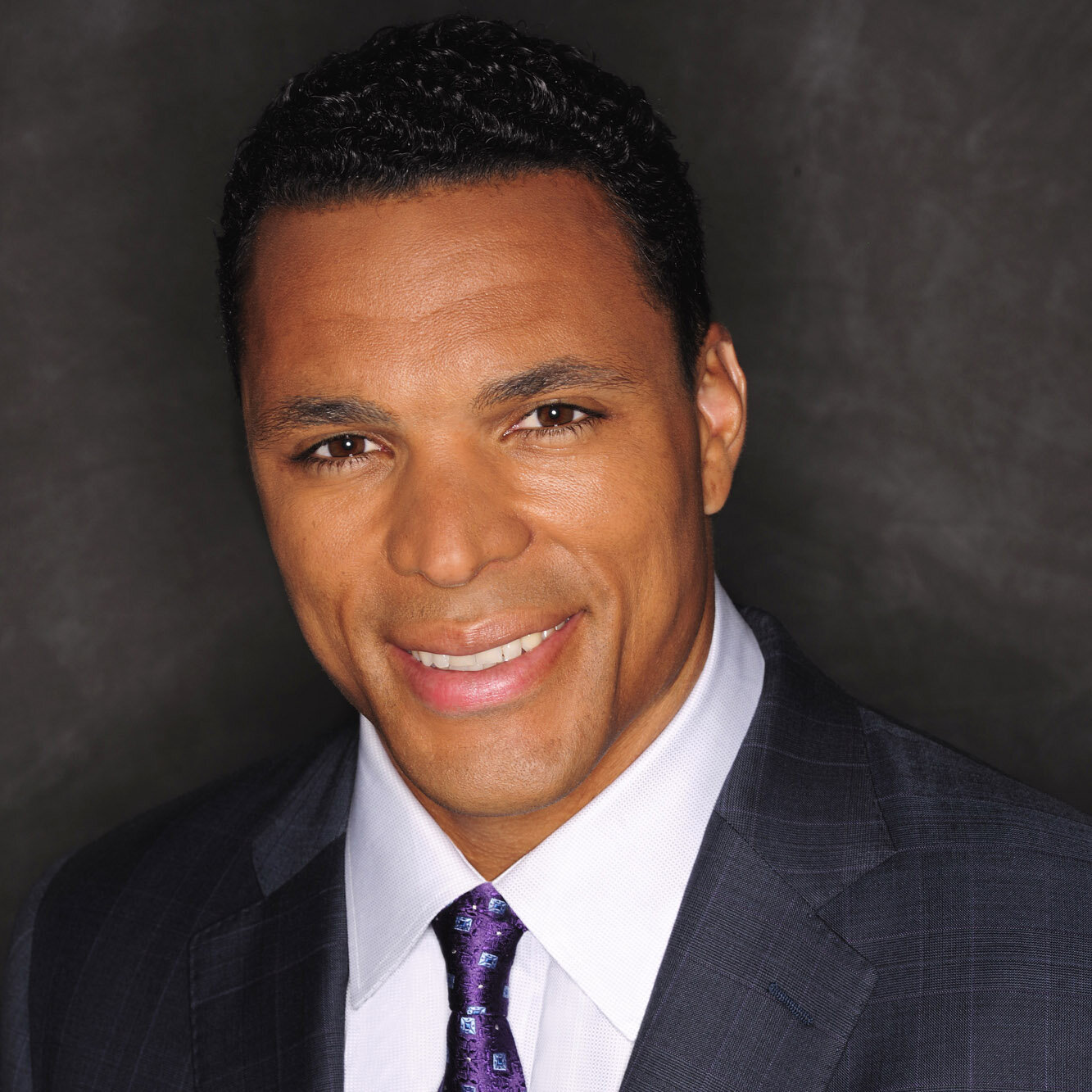 Elsbeth Season 3 Guest Star Tony Gonzalez Elsbeth Season 3 Guest Star Tony Gonzalez