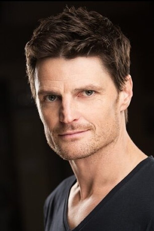 Fire Country Season 1 Guest Star Bob Frazer Fire Country Season 1 Guest Star Bob Frazer