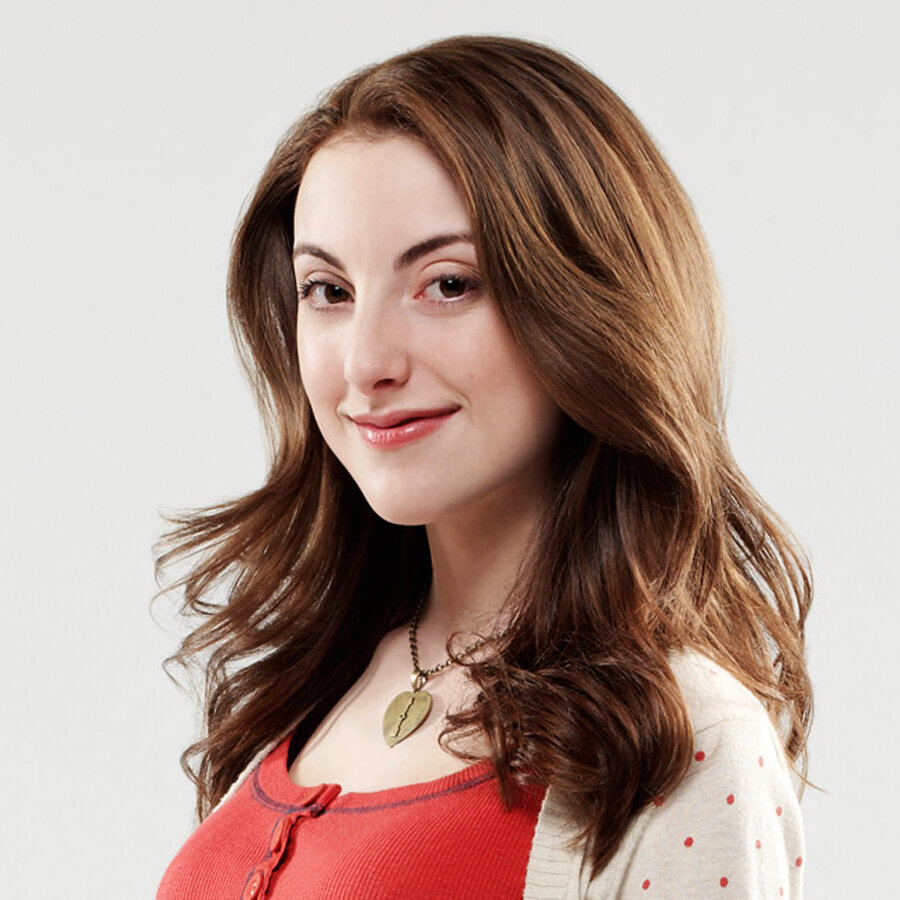 Juliette Goglia as Evelyn Shaw in NCIS Juliette Goglia as Evelyn Shaw in NCIS