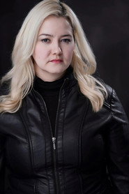 Christina Arcand as hollander in Tracker