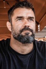 Jack Kingsley as Carter in Tracker