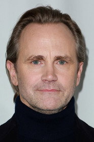 Lee Tergesen as Ashton Shaw in Tracker