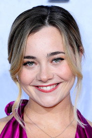 Lexi Simonsen as Shelly in Tracker