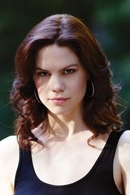 Mariana Klaveno as Alice Baer in Tracker