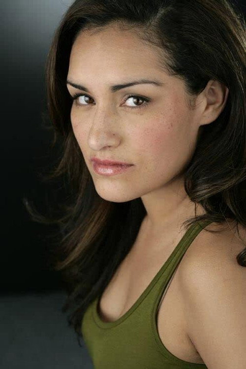 Nicole Shalhoub as Agent Anne Gibson in Tulsa King Nicole Shalhoub as Agent Anne Gibson in Tulsa King